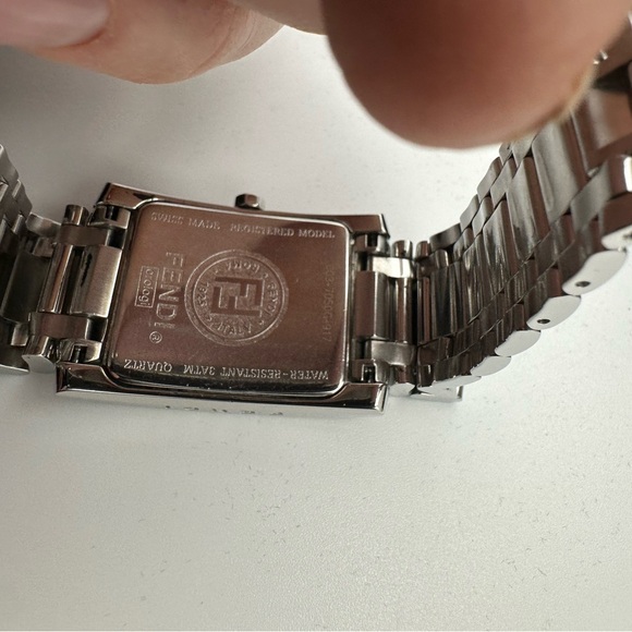 Fendi 7050G Watch - Picture 2 of 6
